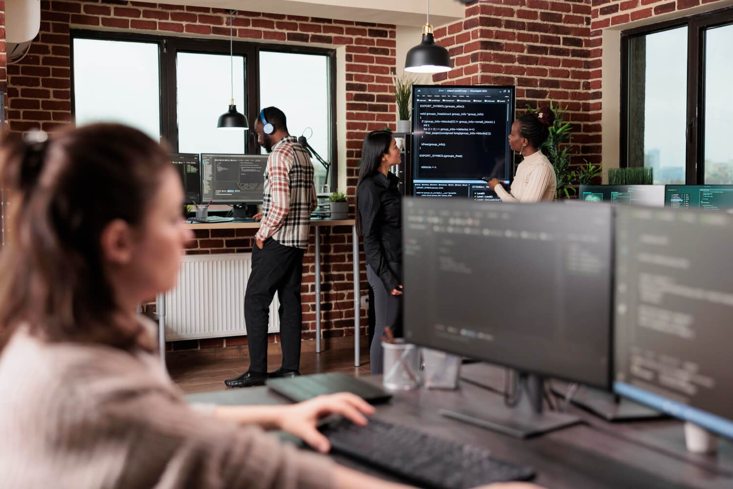 Benefits of Hiring Dedicated IT Teams in 2024